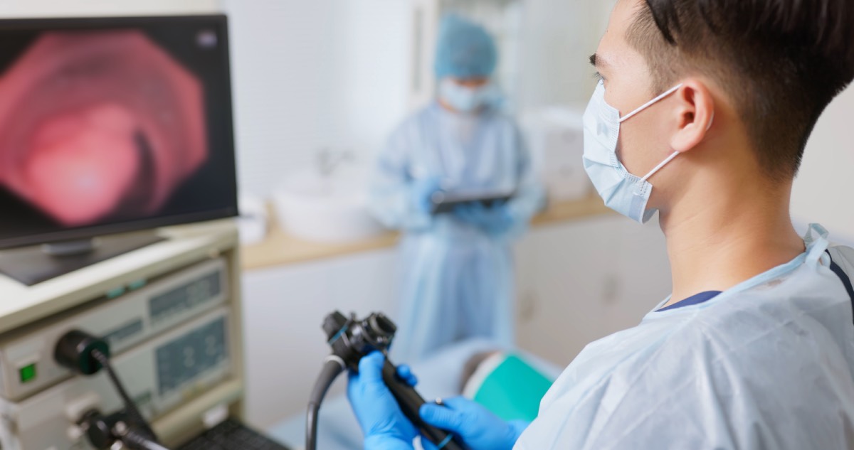 Colonoscopy With or Without Sedation